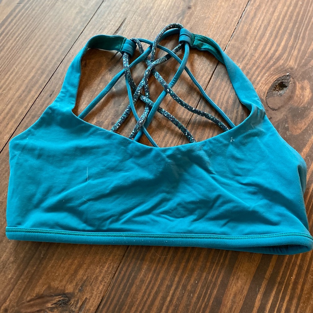 Lululemon Free to Be (Wild) Sports Bra